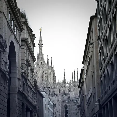 The Urban Wildlife - San Babila Duomo-3